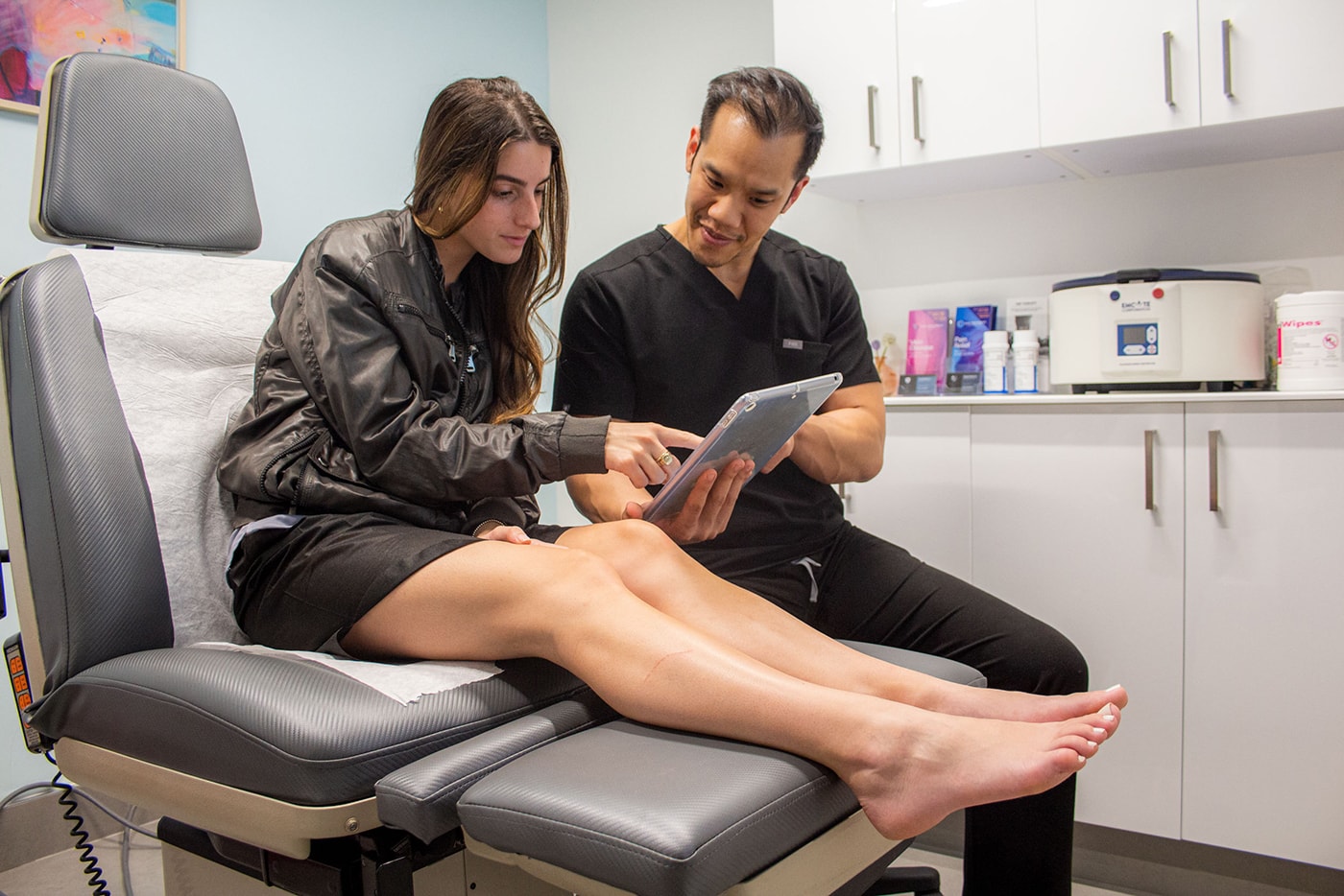 “How can I find a good varicose vein clinic near me in Texas?” In this article, we discuss all the qualities to consider when looking for good vein clinics and vein doctors. 